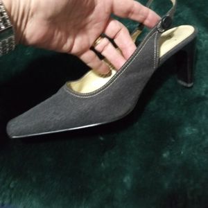 Anne Klein 2 slingback heels. Size 8m